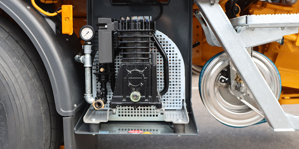 Compressor 455 l/min, 12bar incl. wash out adapter and catch basket